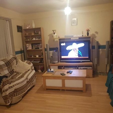 Double Bedroom In リヴァプール エクステリア 写真