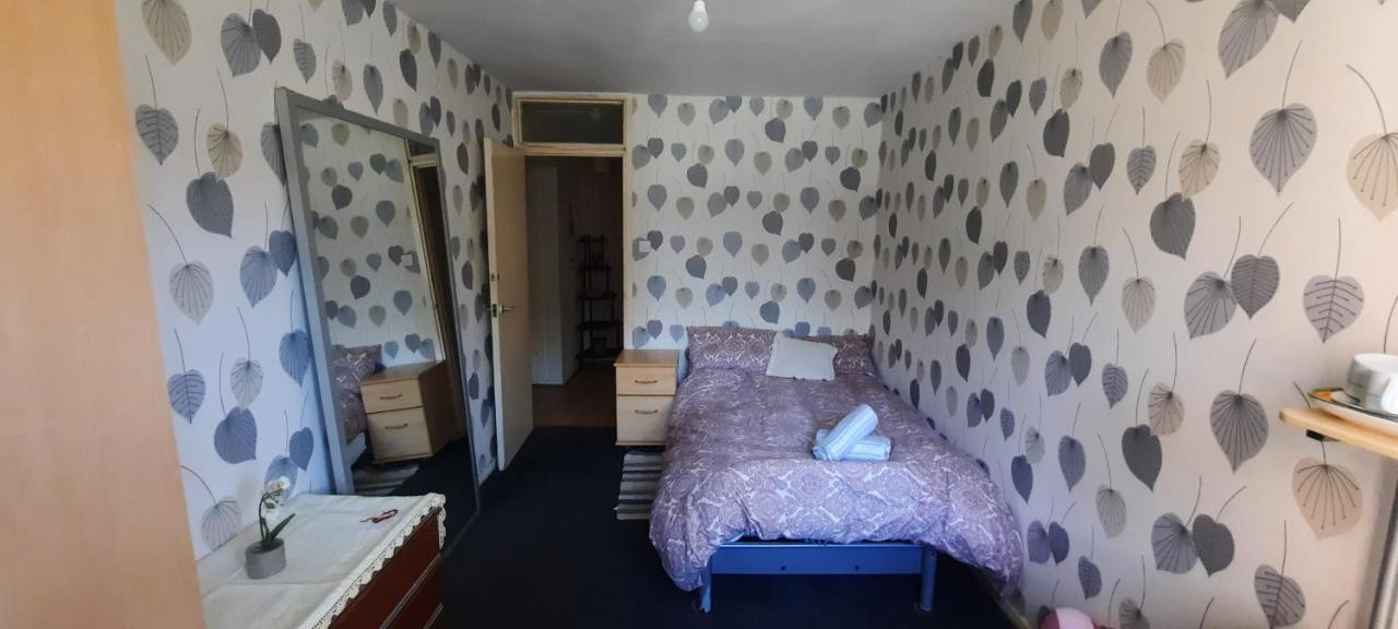 Double Bedroom In リヴァプール エクステリア 写真